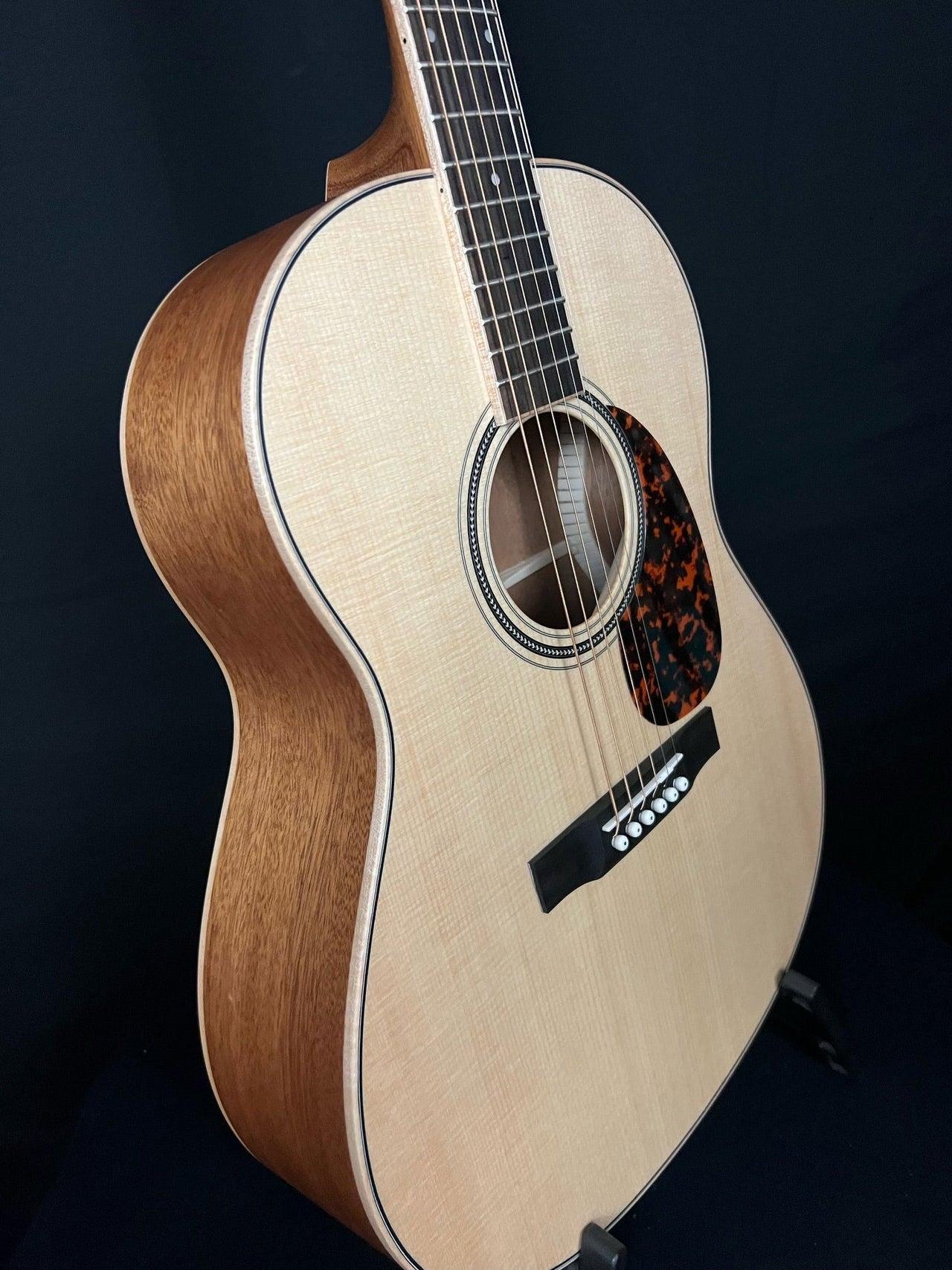Larrivee L-03 - Acoustic Corner