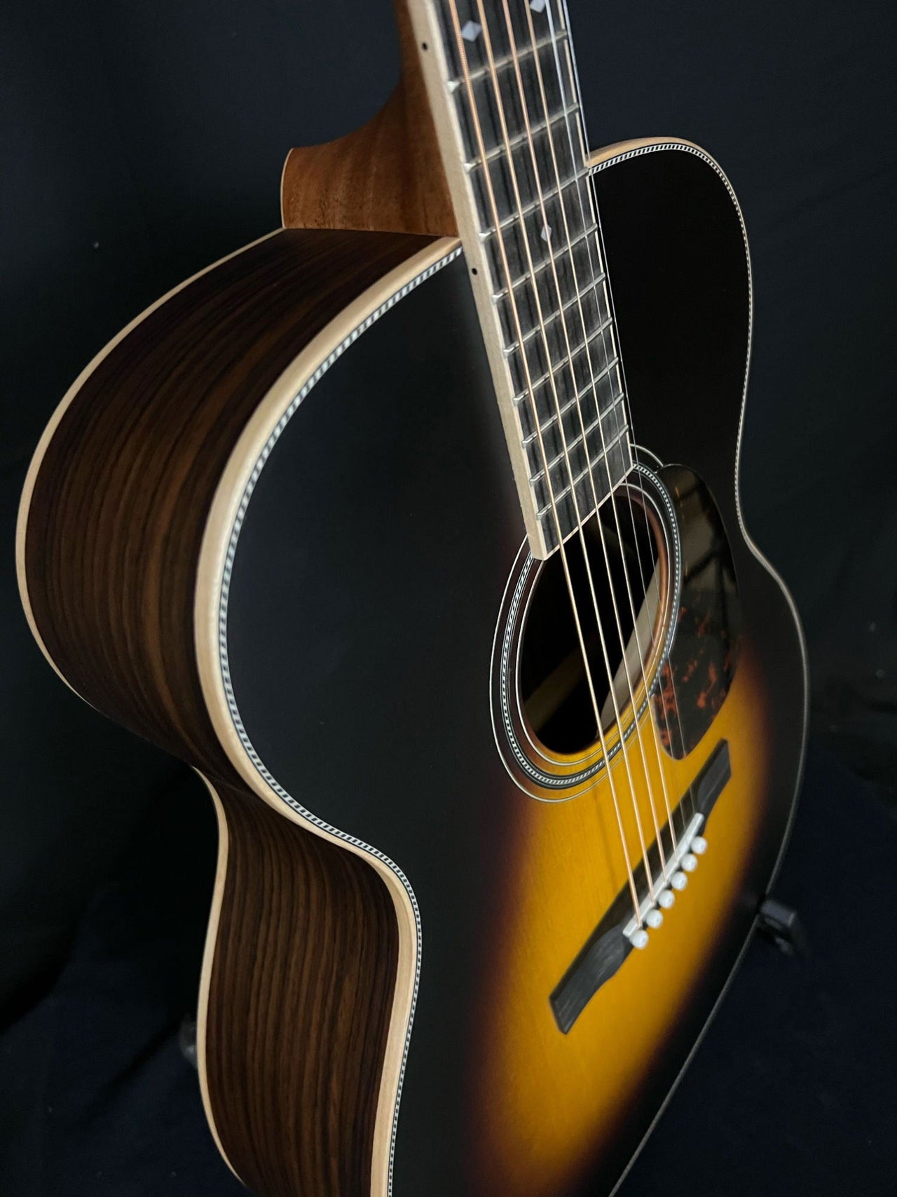 Larrivee OM40R Sunburst Top - Acoustic Corner