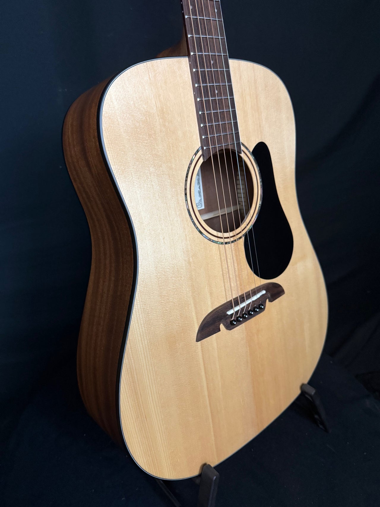 Alvarez AD30 Dreadnaught