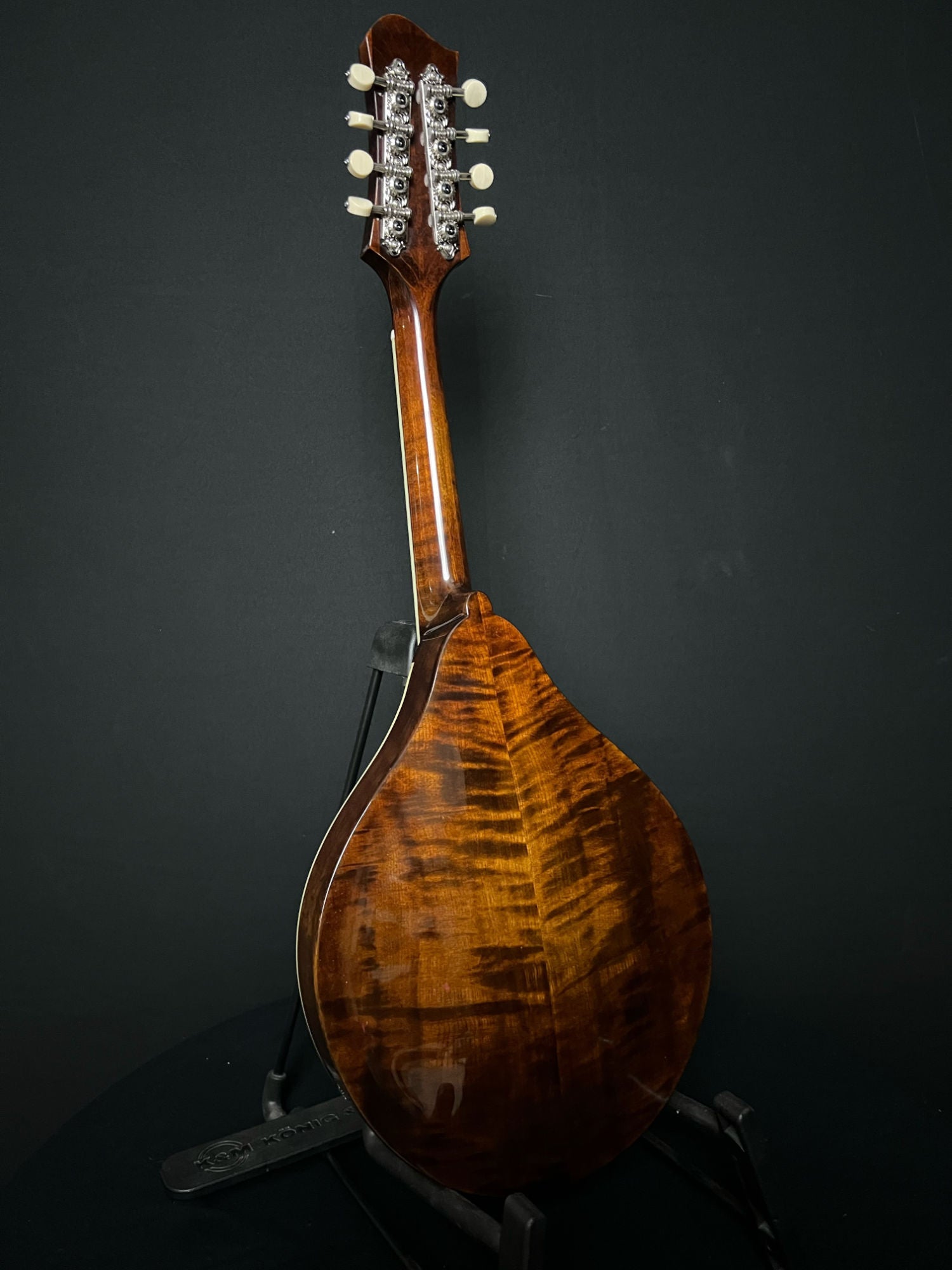 back of Eastman MD505 A-style mandolin