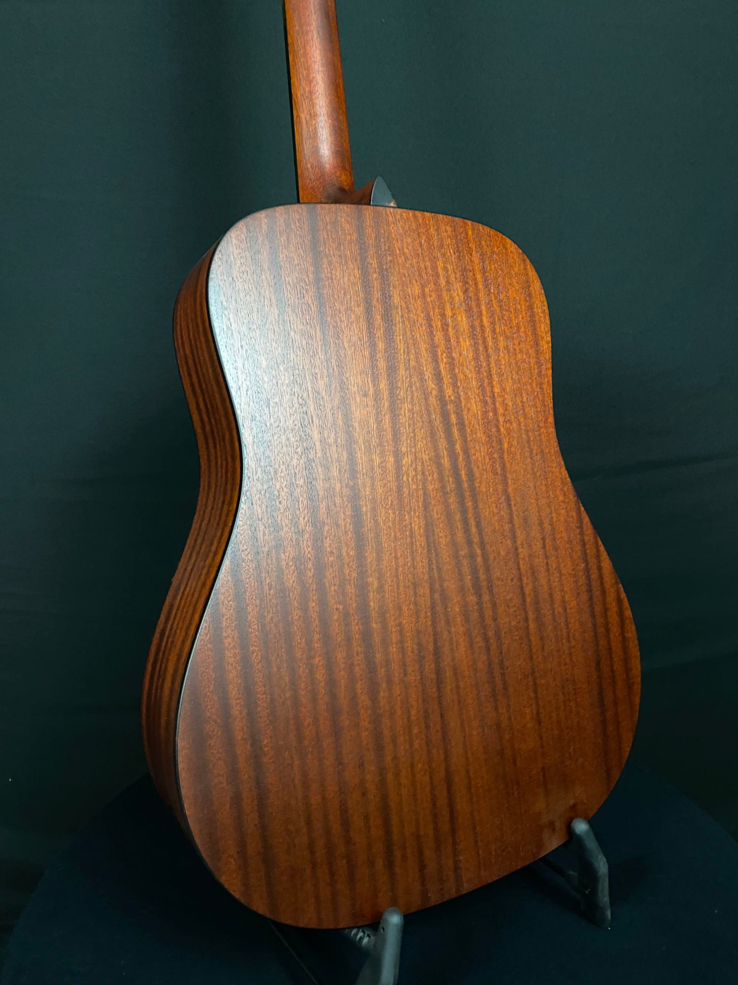back of body of Eastman E1D Sitka Spruce/Sapele acoustic guitar