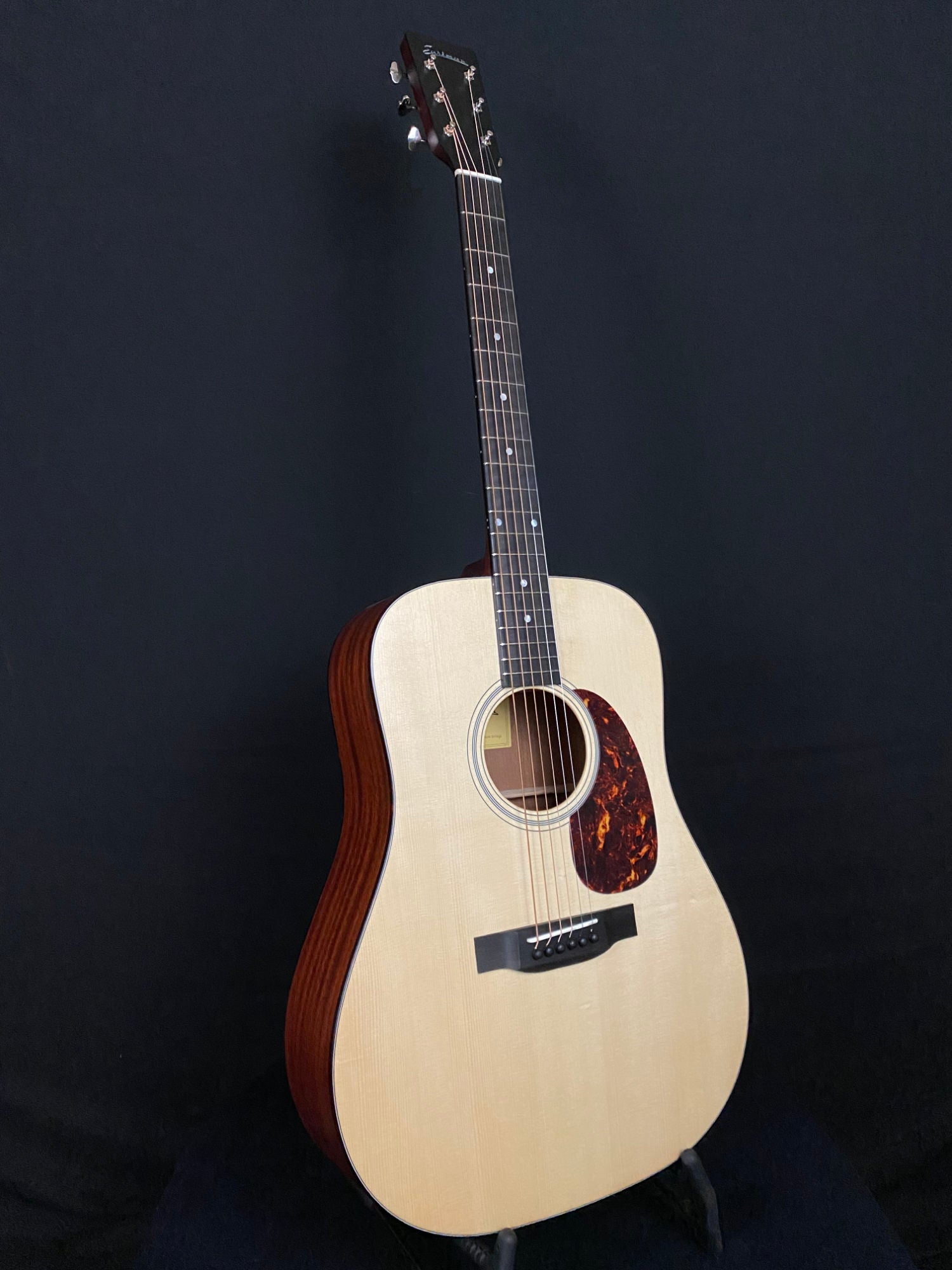 Eastman E1D Sitka Spruce/Sapele acoustic guitar