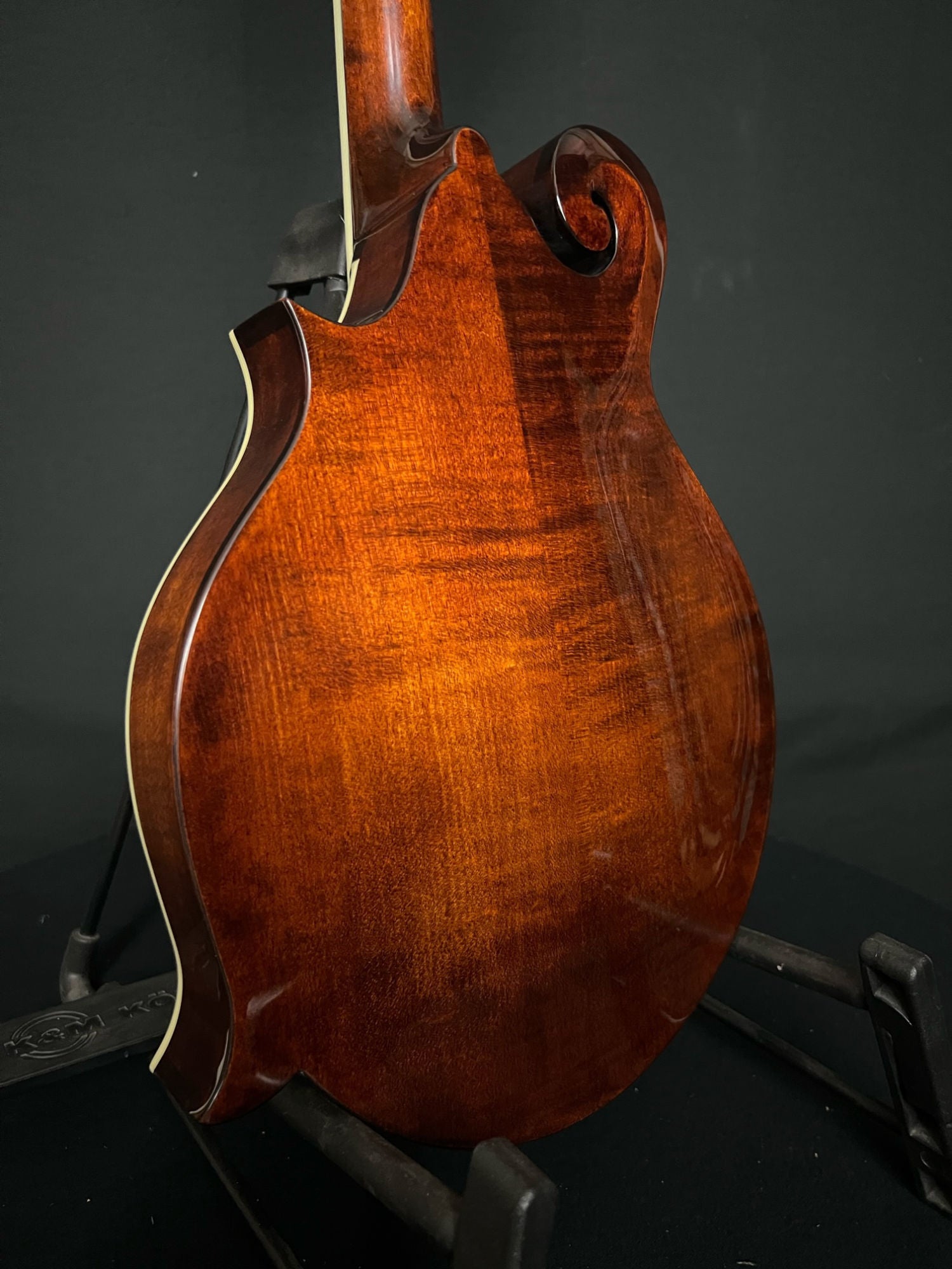 close up of back of Eastman MD515 F-style mandolin