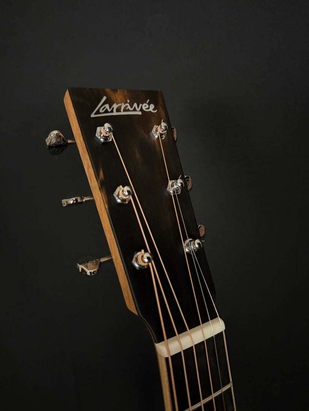 Larrivée OM-40 guitar headstock